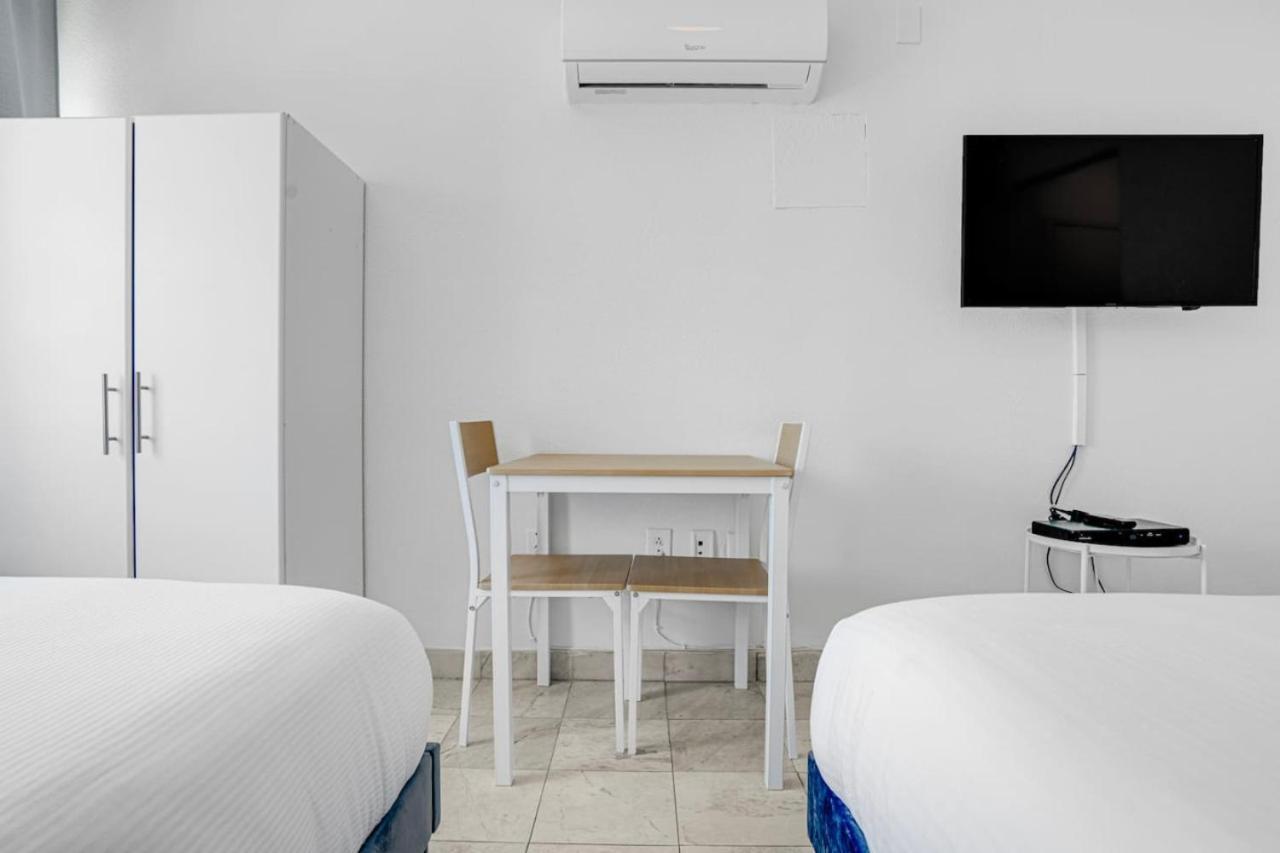 South Chic Retreat Sleeps 4 Miami Beach